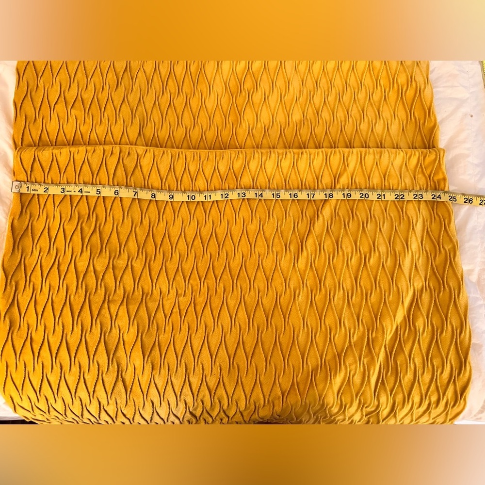 MADIZZ Throw Pillow Covers - Set of 2 - COVERS ONLY - 🛋️ 🟨 - Picture 5 of 8